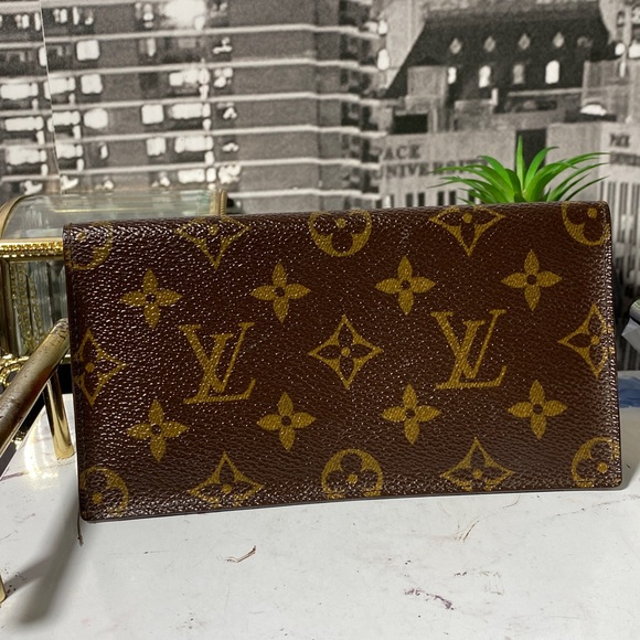 Authentic Louis Vuitton Vintage Malletier Monogram Checkbook Wallet - Picture 1 of 12